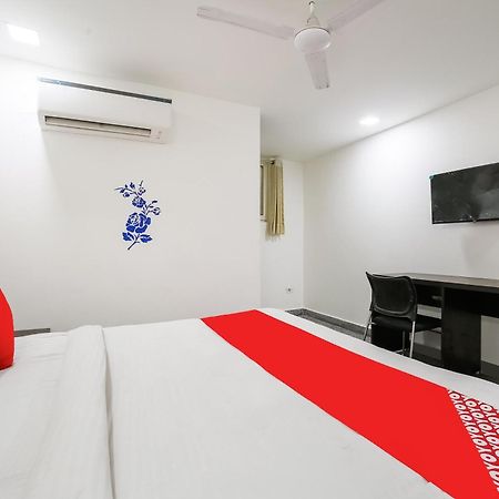 My Comfortable Hotel Új-Delhi Kültér fotó