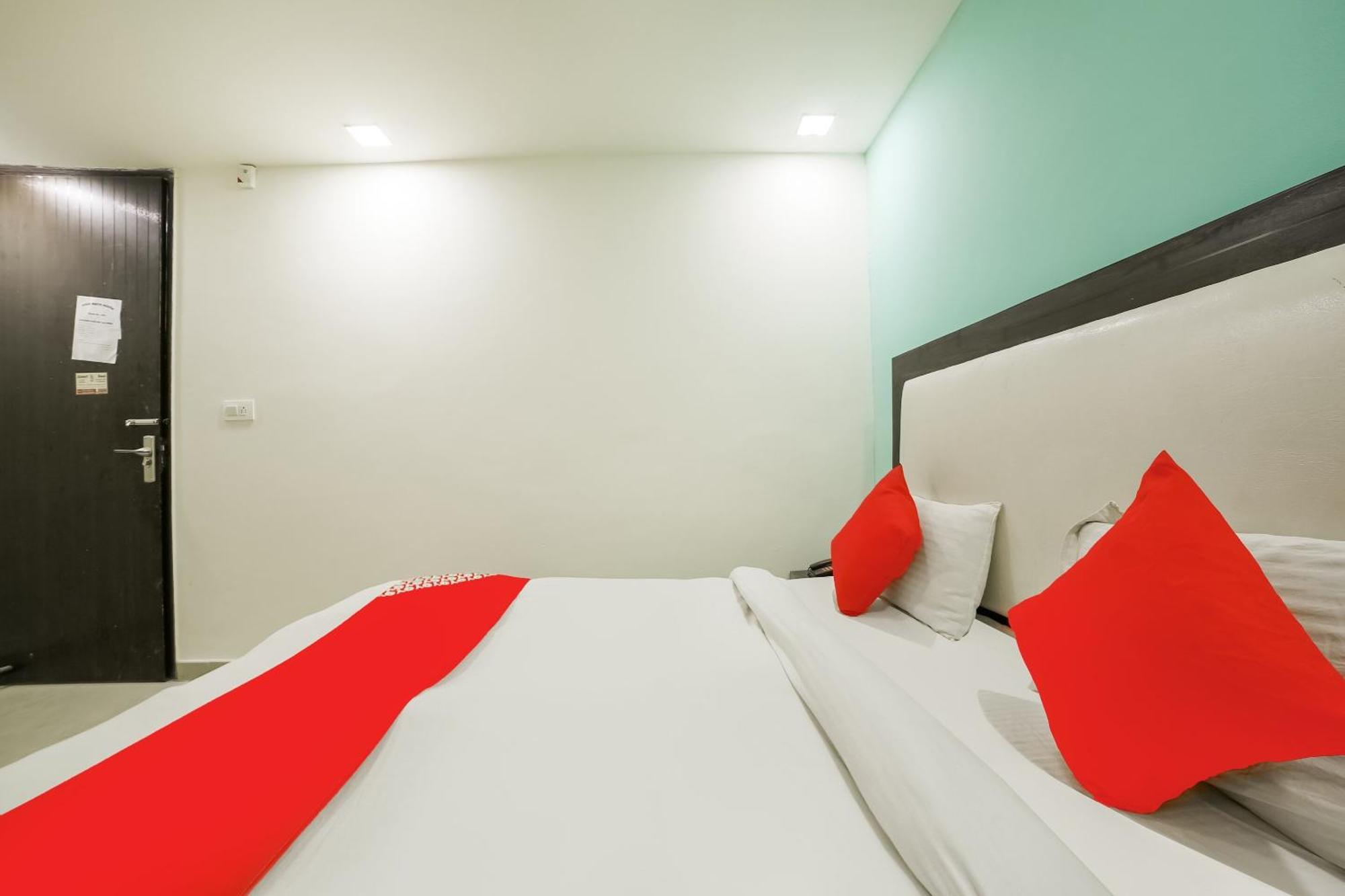 My Comfortable Hotel Új-Delhi Kültér fotó